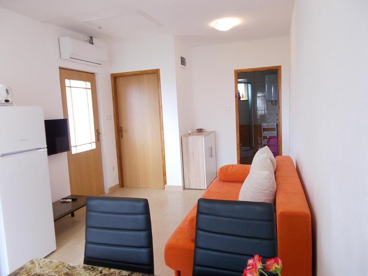 Apartment Oreskovic Krk Town Εξωτερικό φωτογραφία